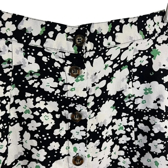 ASOS Floral Spotted Polka Dot Skirt Size 2 Lightweight Thin Button Front Short - Picture 4 of 5